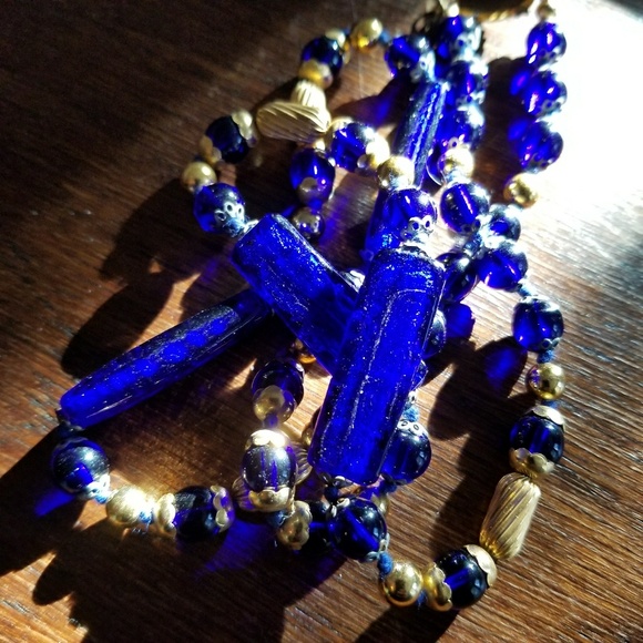 Relisted- cobalt blue glass bead necklace Czech gold - Picture 3 of 9